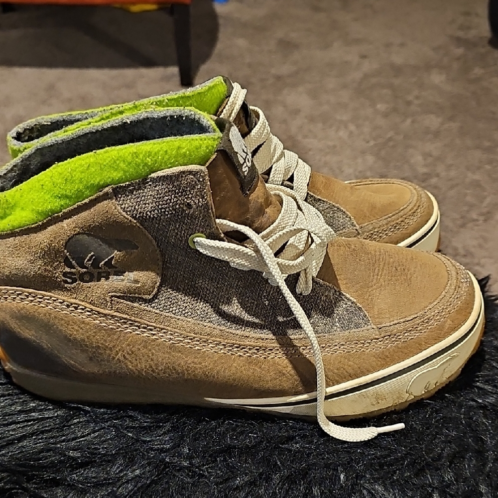 MENS ALL WEATHER  SNEAKERS
